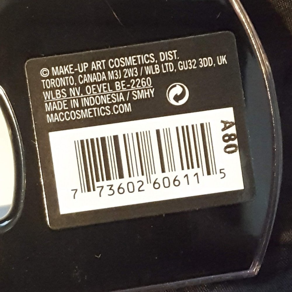 MAC False Lashes NIB - Picture 2 of 2